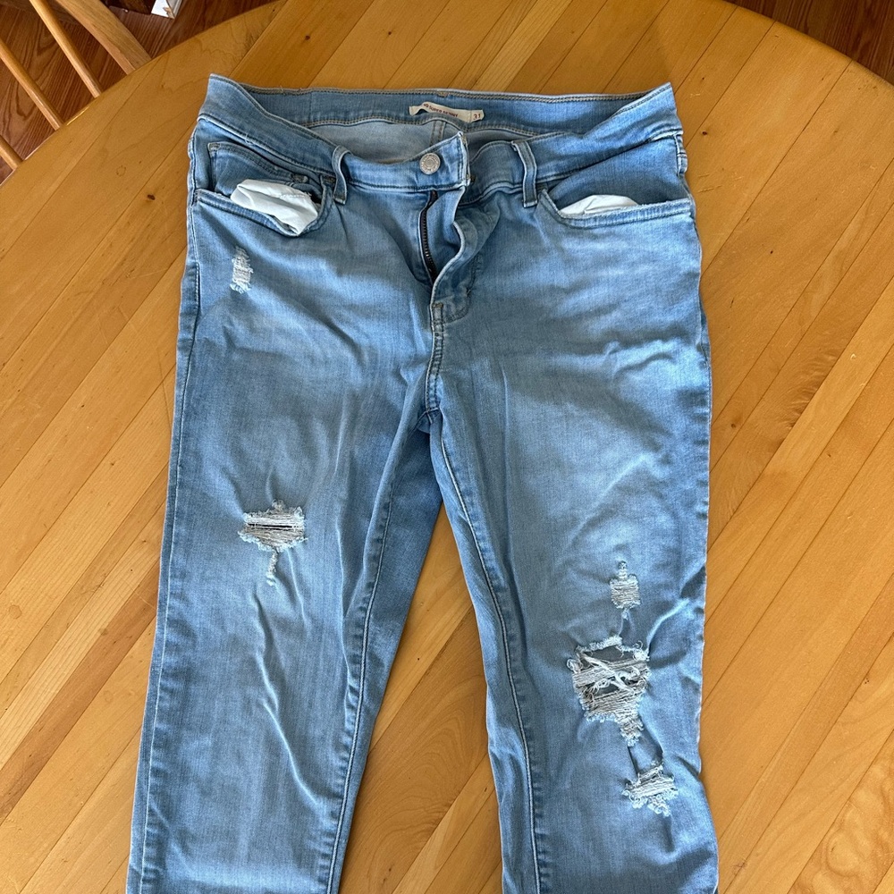 Levi’s straight leg